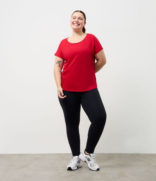 Remera Deportiva en Microfibra Texturizada 5