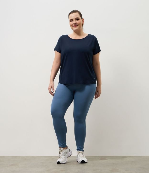 Remera Deportiva en Microfibra Texturizada 5