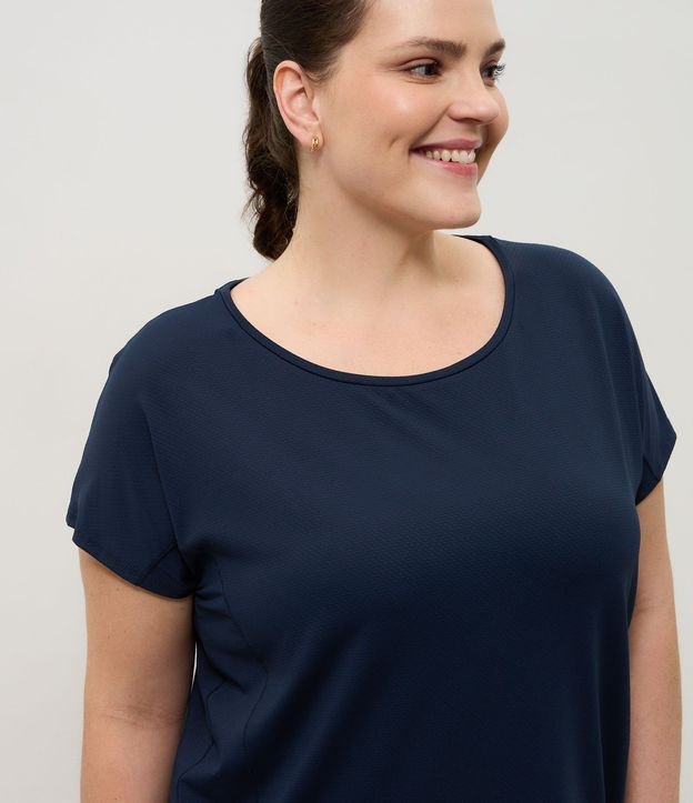 Remera Deportiva en Microfibra Texturizada 6