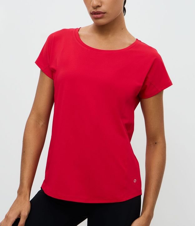 Remera Deportiva en Microfibra Texturizada 2