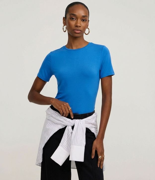 Blusa Básica en Viscosa con Escote Redondo 1