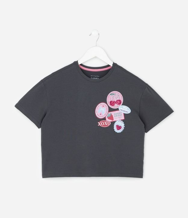 Remera Infantil en Algodón con Estampa de Sellos – Talle 5 a 14 años 1