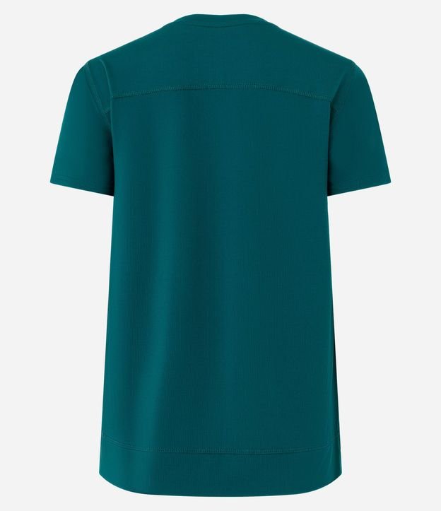 Remera Deportiva en Microfibra Agujerada con Ruedo Mullet 6