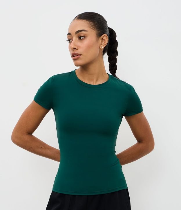 Remera Deportiva en Microfibra con Manga Corta
