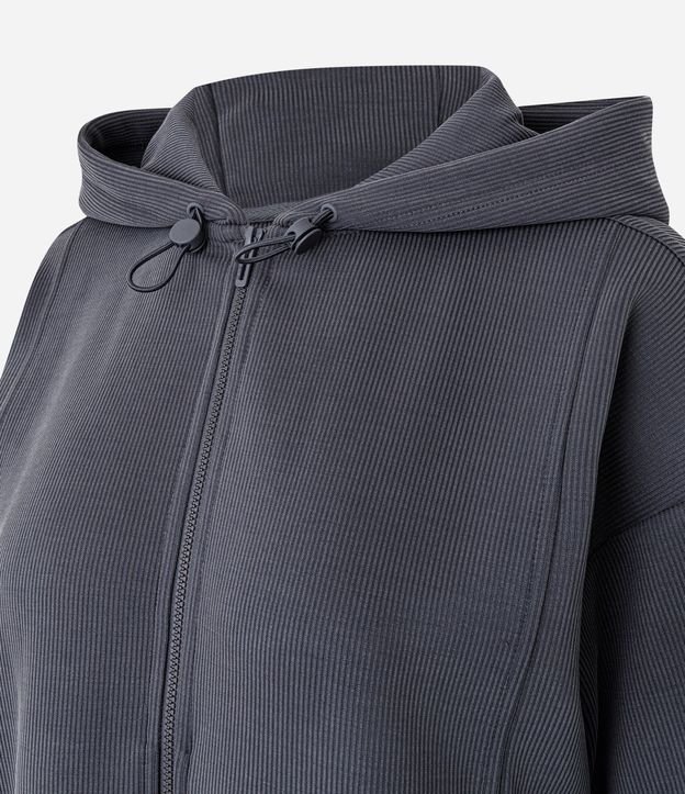 Campera Deportiva Regular con Capucha Texturizada 6