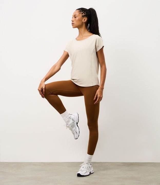 Remera Deportiva en Microfibra Texturizada 2
