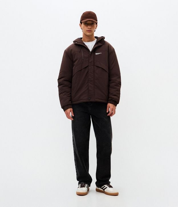 Campera Masculina Parka Outdoor con Capucha y Recortes 2