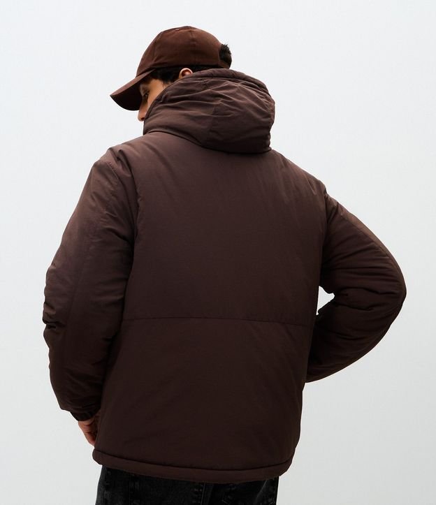 Campera Masculina Parka Outdoor con Capucha y Recortes 3