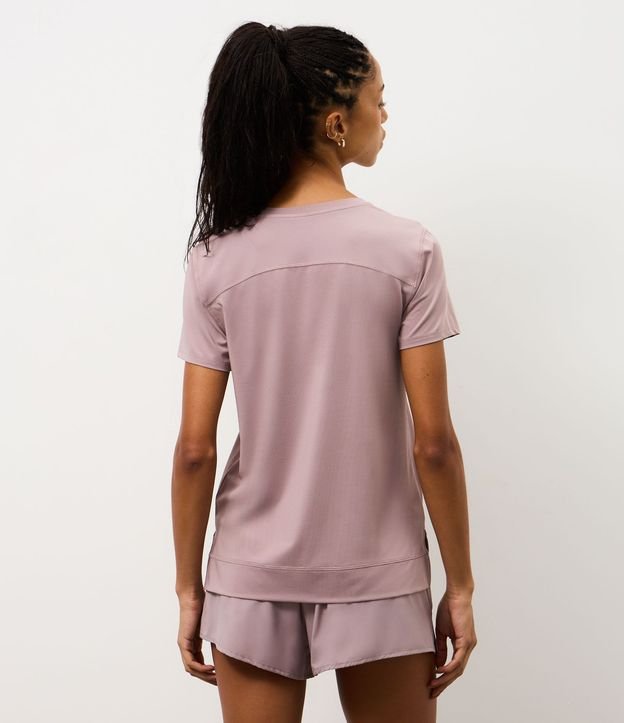 Remera Deportiva en Microfibra Agujerada con Ruedo Mullet 4