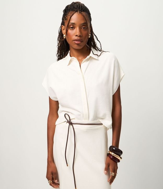 Blusa en Viscolino con Cuello y Sin Sisa