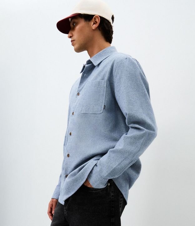 Camisa Comfort Manga Larga en Franela con Bolsillo y Textura 4