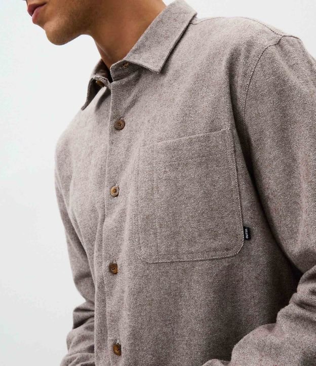 Camisa Comfort Manga Larga en Franela con Bolsillo y Textura