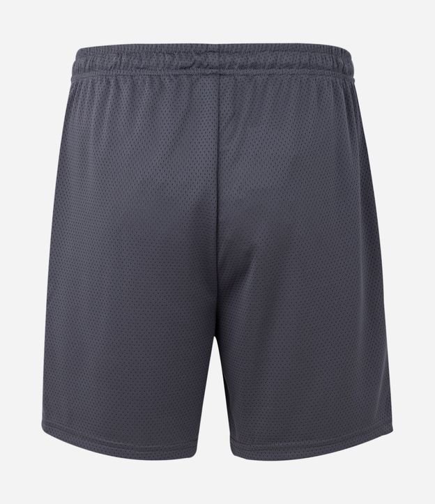Bermuda Lisa en Microfibra con Textura de Perforaciones 9