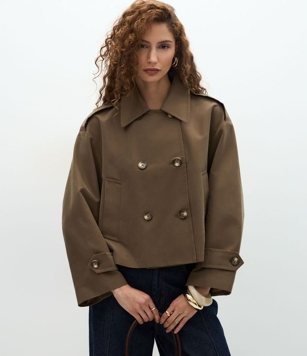 Trench Coat Corto con Abotonado Cruzado 1