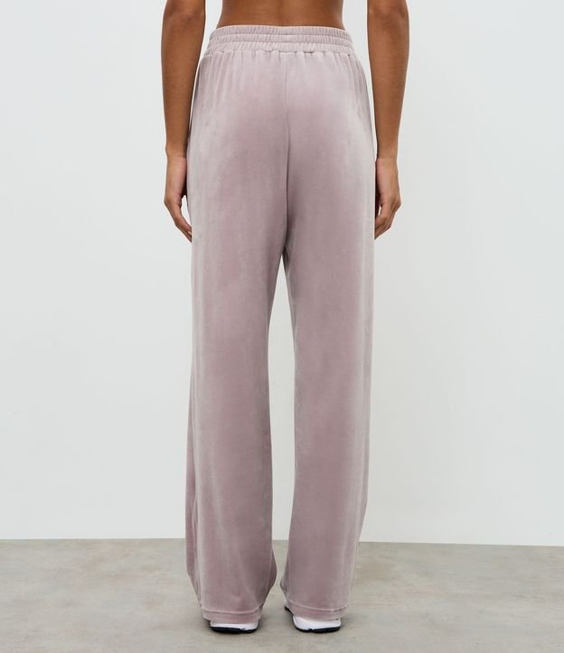 Pantalón Deportivo Recto en Plush con Piping Contrastante 4