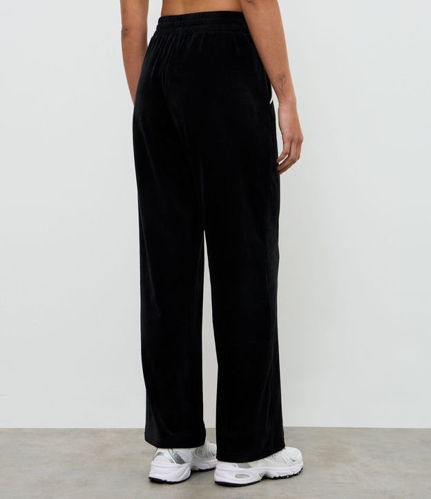 Pantalón Deportivo Recto en Plush con Piping Contrastante 4