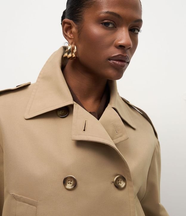 Trench Coat Corto con Abotonado Cruzado 3