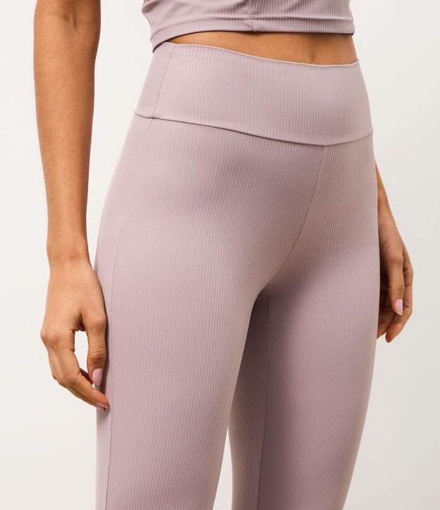 Pantalón Deportiva Flare en Microfibra Acanalada 4