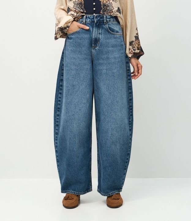 Pantalón Barrel en Jeans con Cintura Mediana 5