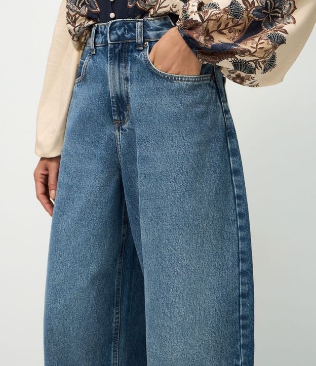 Pantalón Barrel en Jeans con Cintura Mediana 6