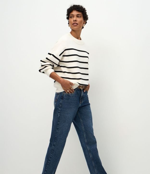 Pantalón Recto Estructurado en Jeans 2