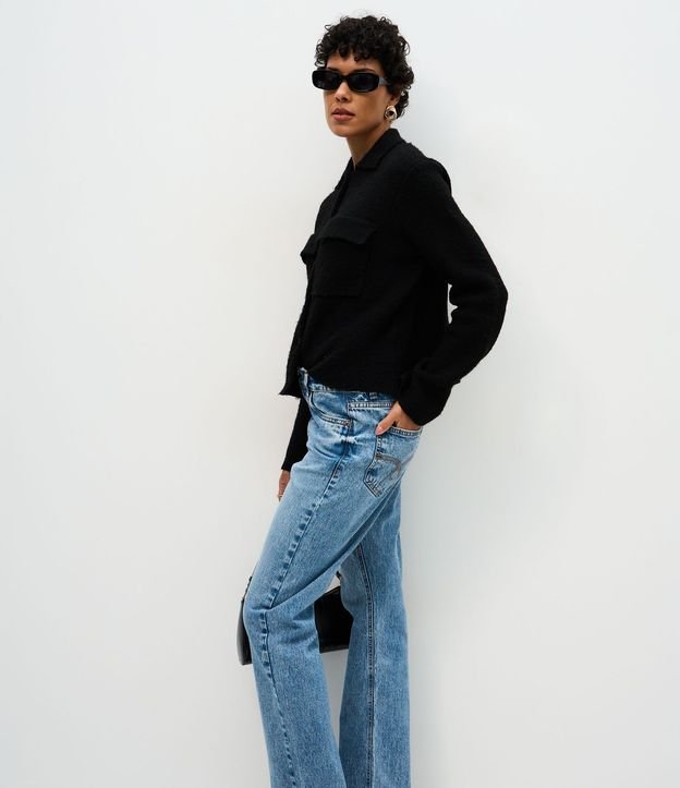 Pantalón Recto Estructurado en Jeans 2