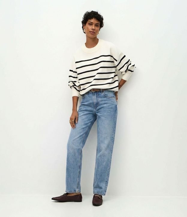 Pantalón Recto Estructurado en Jeans 3