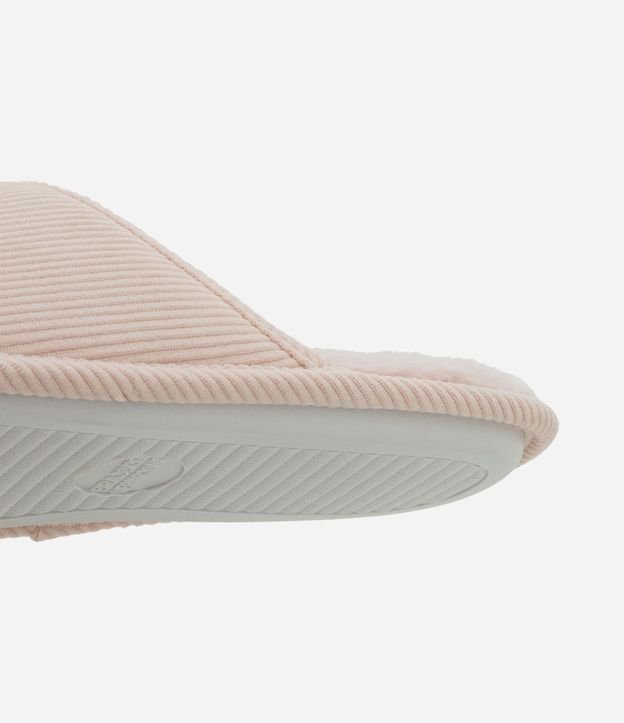 Pantufla Abierta Texturizada con Pelitos 4