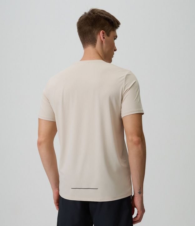 Remera Regular en Poliamida con Tecnologia Dry y Estampa Lettering Seeking My Highs 3