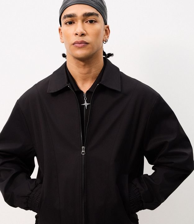 Campera Boxy con Elástico en el Ruedo y Recortes 6