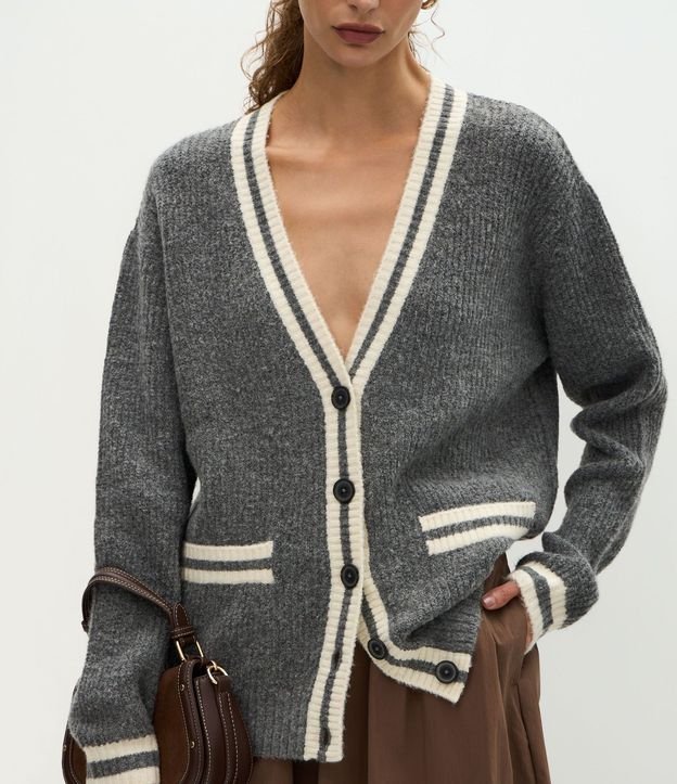 Cardigan Largo en Tricot con Bolsillos y Vivos Contrastantes 3