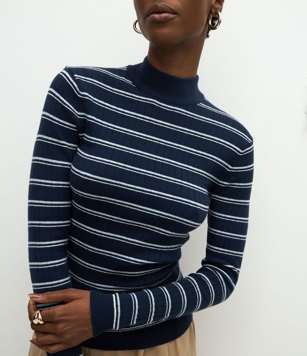 Blusa Regular en Punto con Estampa Rayada 4