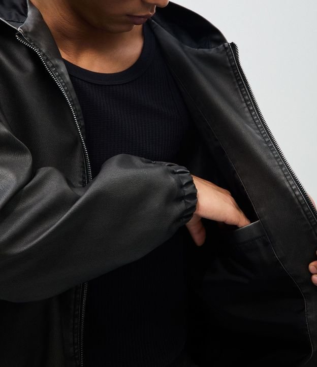 Chaqueta en PU Pesada con Detalle Embossed 5