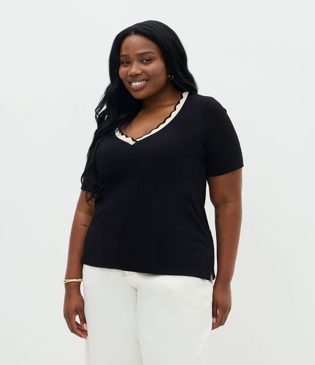 Blusa en Viscolycra con Cuello de Ondinha Curve & Plus Size
