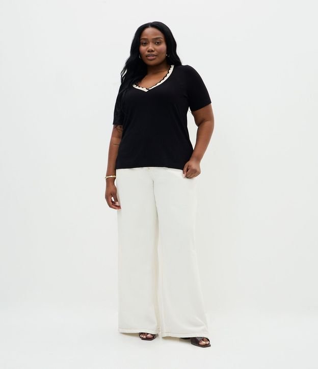 Blusa en Viscolycra con Cuello de Ondinha Curve & Plus Size 2