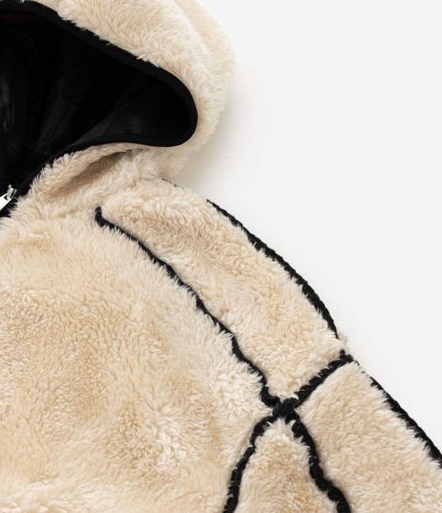 Campera Masculina Fleece con Detalles Contrastantes 7