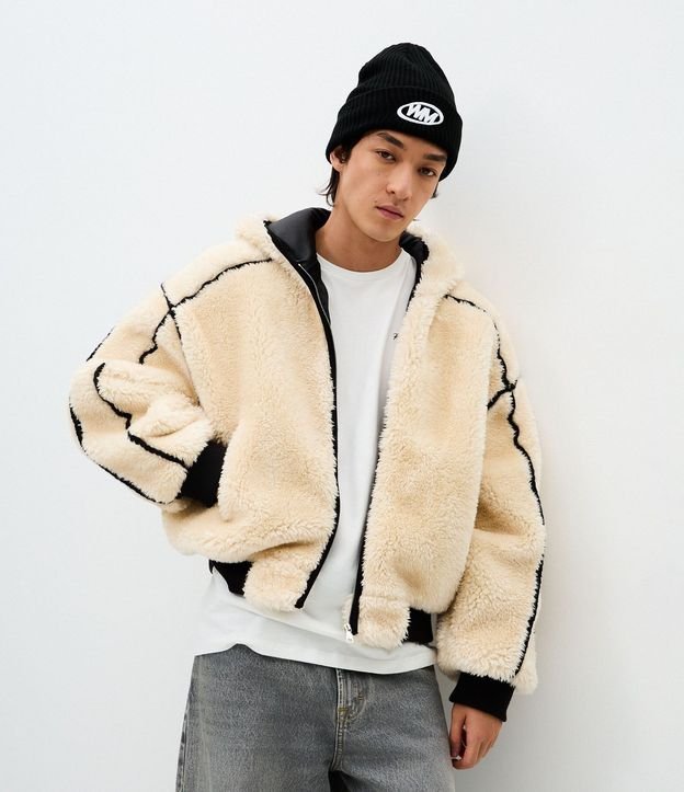 Campera Masculina Fleece con Detalles Contrastantes 4