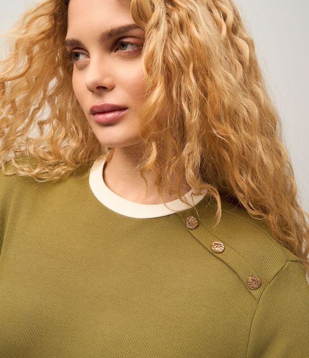 Blusa Manga Corta en Rib con Botones en el Hombro 3