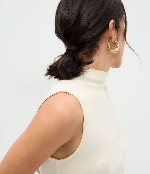 Blusa Regular de Modal con Cuello Alto 2
