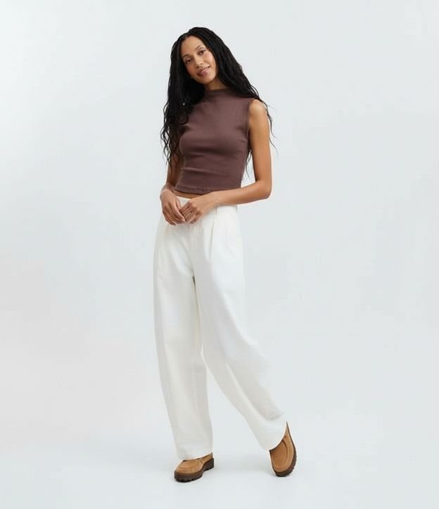 Blusa Acanalada en Rib con Cuello Alto 4