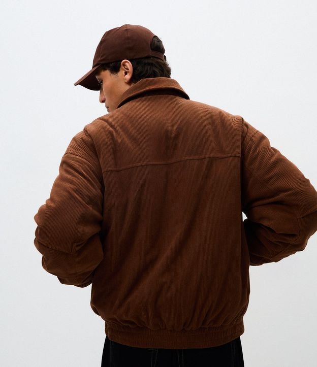 Campera Masculina Bomber de Terciopelo con Cuello Polo 4