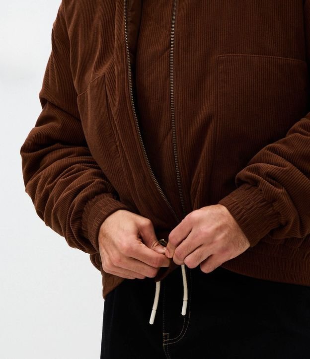 Campera Masculina Bomber de Terciopelo con Cuello Polo 5