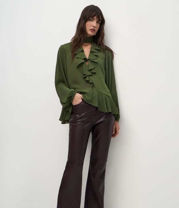 Pantalón Flare en PU con Five Pockets Estructurados 2