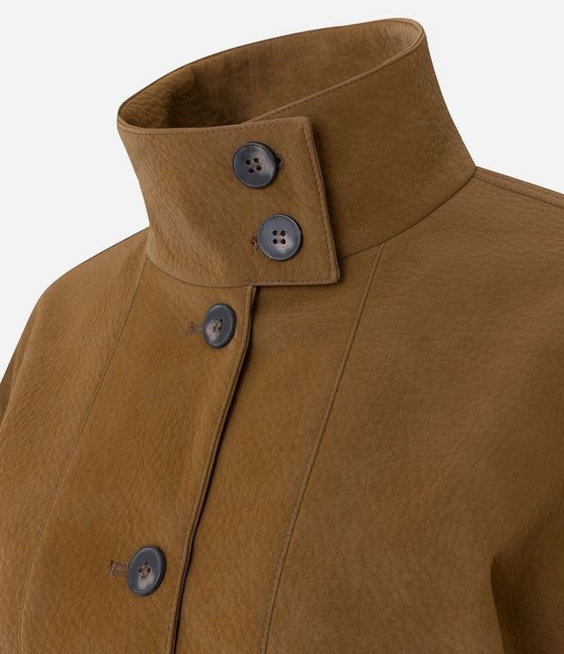Campera en PU Texturizada con Abotonado Delantero 6