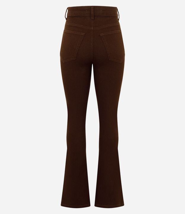 Pantalón Boot Cut Acanalada en Sarga con Botón Forrado 7