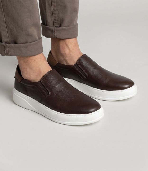 Championes Slip On en Cuero con Recortes 2
