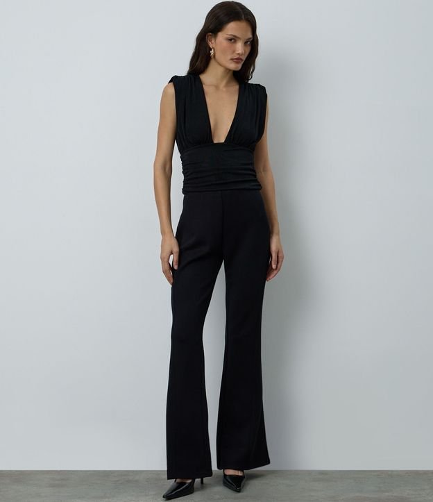 Blusa en Rib con Escote Profundo y Hombrera 2