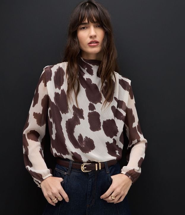 Blusa Manga Larga Animal Print con Cuello Alto 4