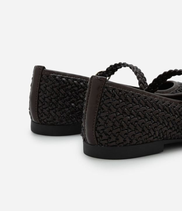 Zapatilla Metalizada con Textura Trenzada y Tira con Hebilla 8