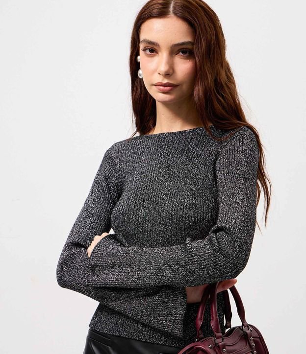 Blusa en Punto Metalizado con Abertura en la Espalda